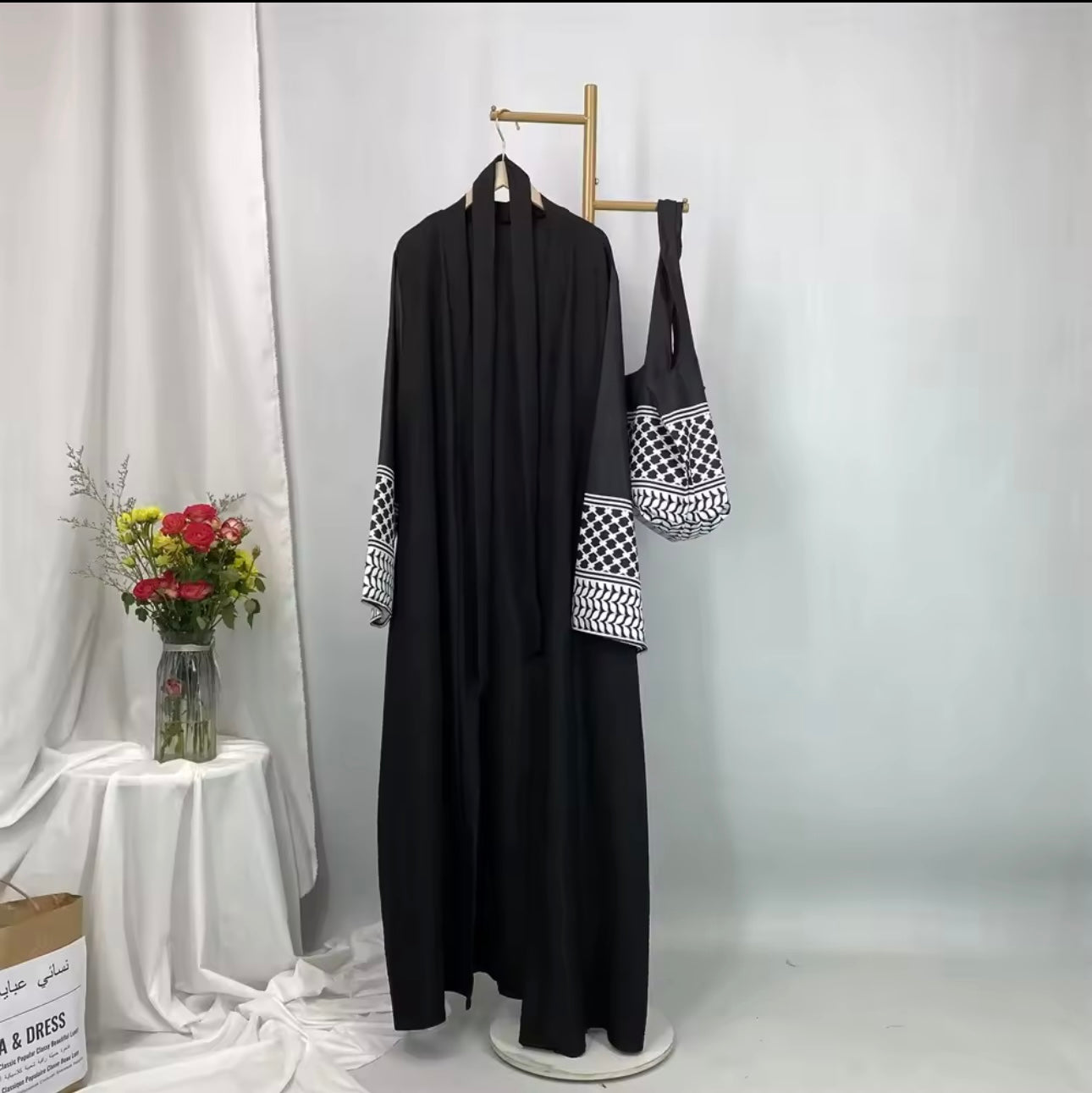 Kefiyyeh embroidery open abaya with cross body bag