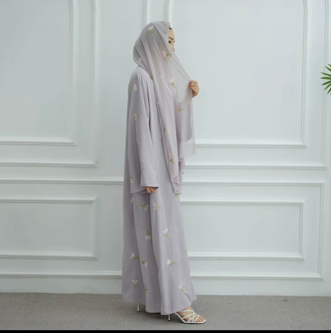 Rosey print open abaya with matching hijab