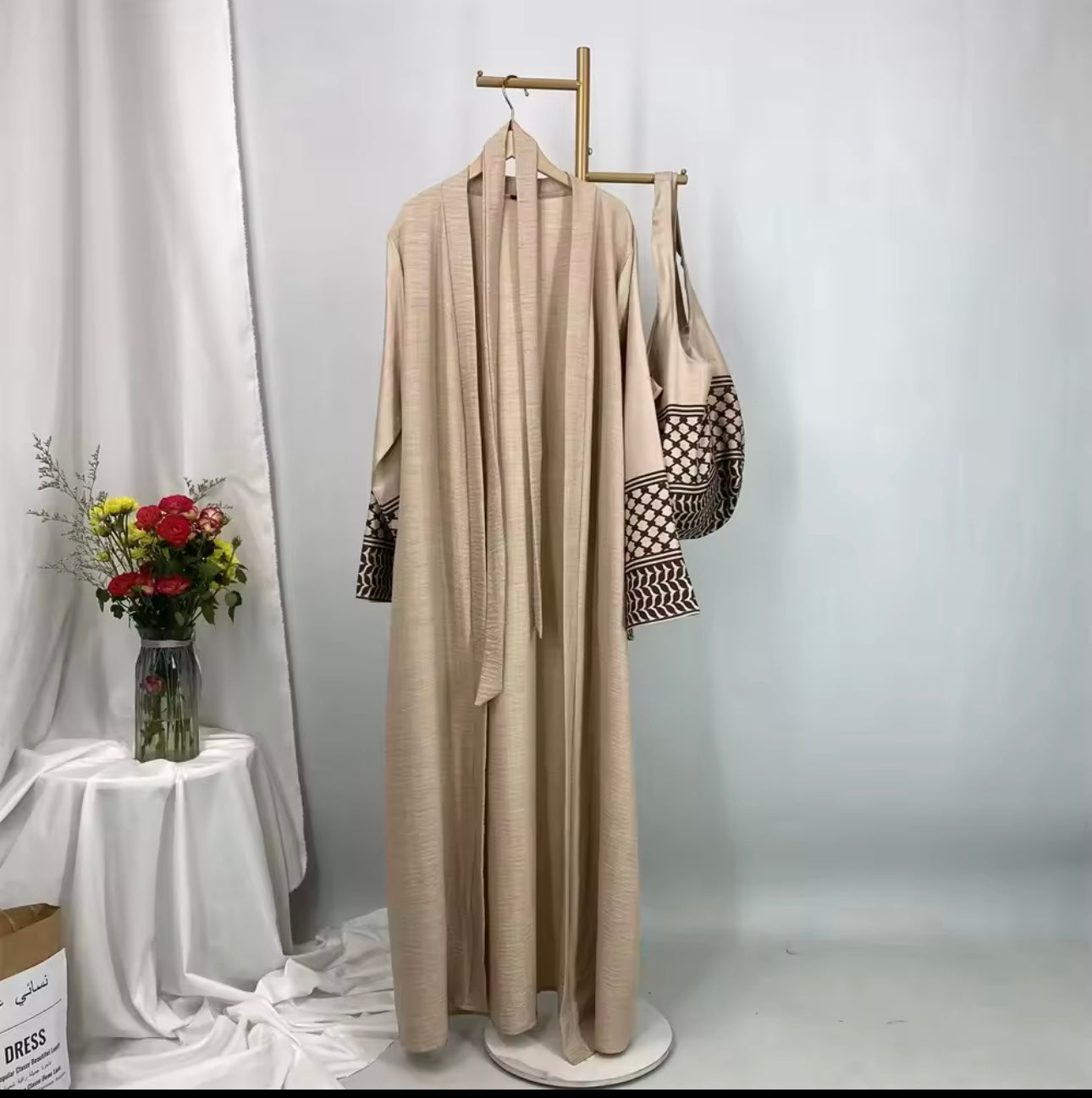 Kefiyyeh embroidery open abaya with cross body bag