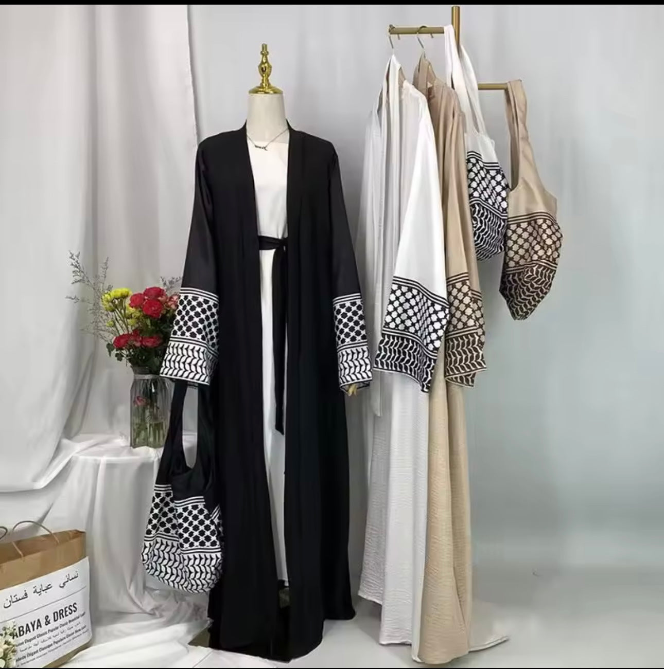 Kefiyyeh embroidery open abaya with cross body bag